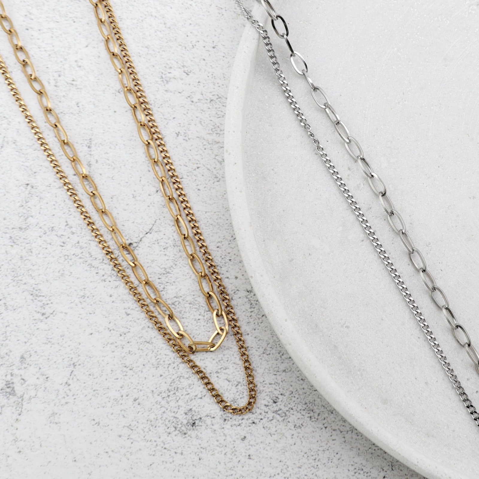 STAINLESS STEEL NECKLACE