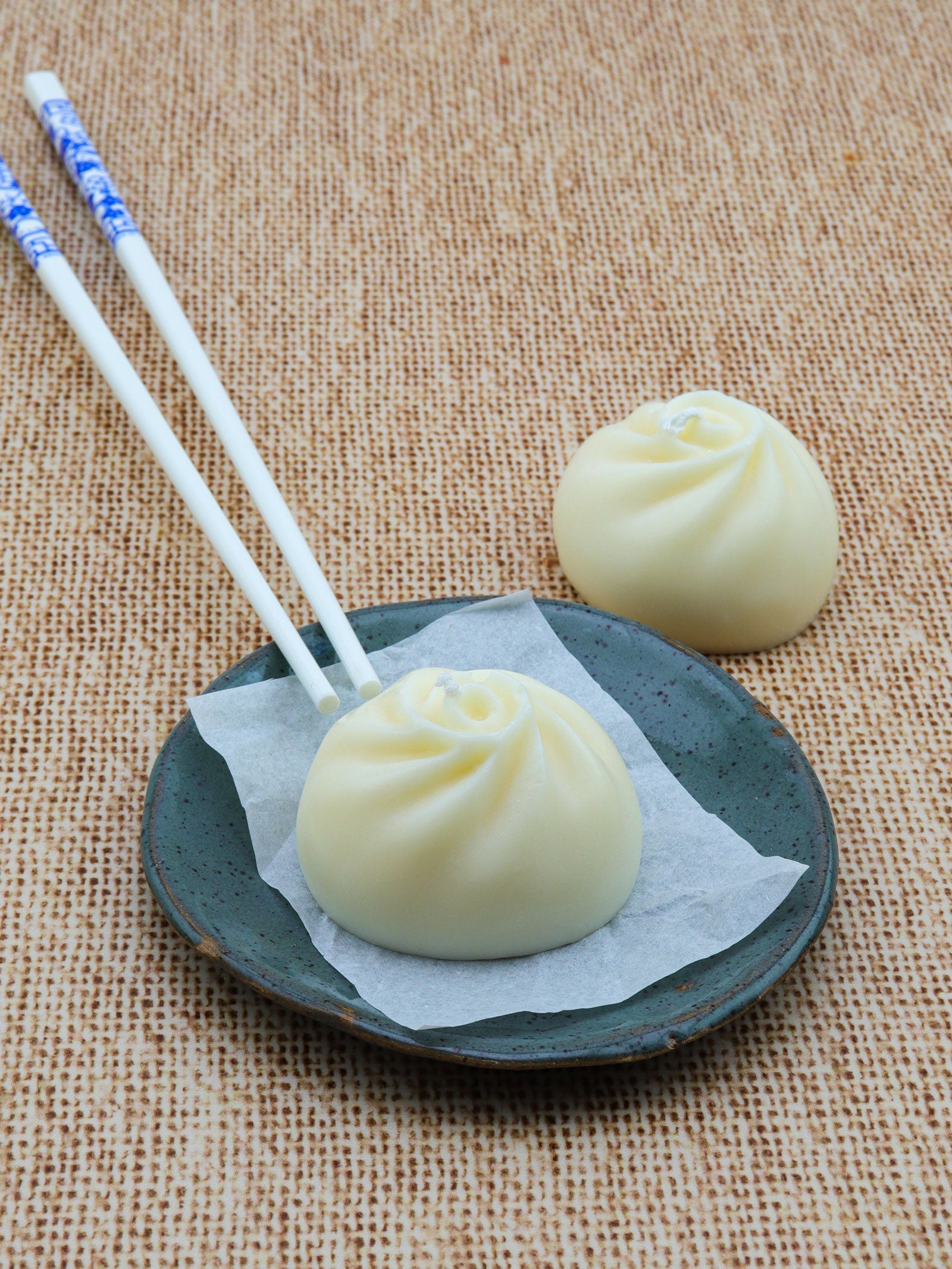 HANDMADE XIAO LONG BAO SOY & BEESWAX CANDLE