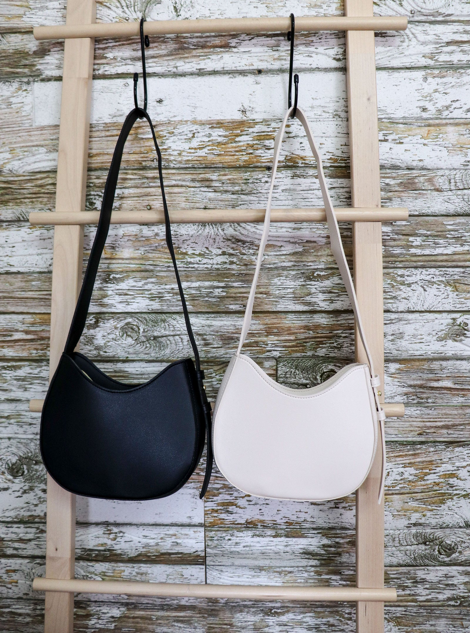 BRETHAN SHOULDER BAG