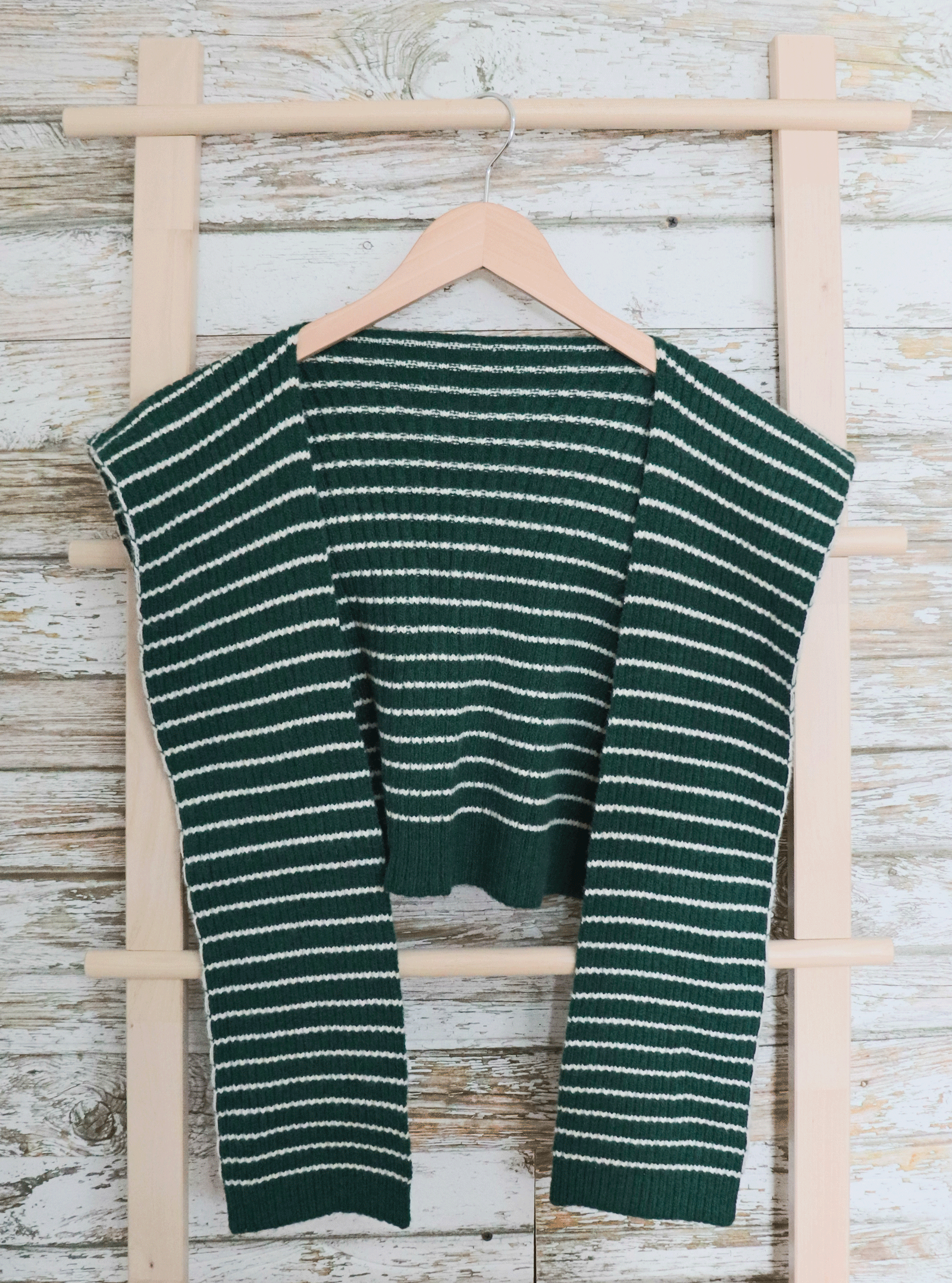 EUDORA KNITTED STOLE