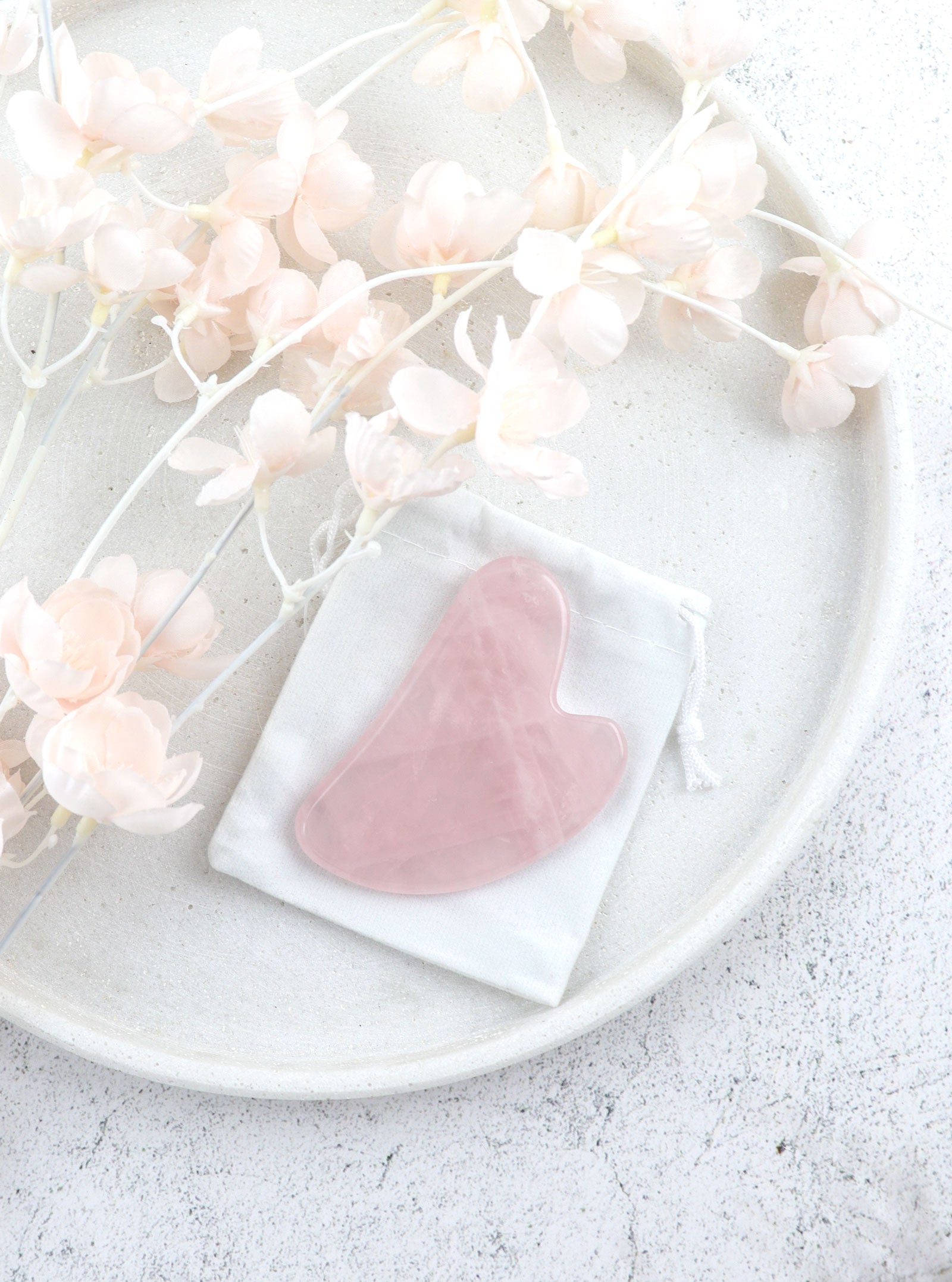 NATURAL GUA SHA FACIAL MASSAGER