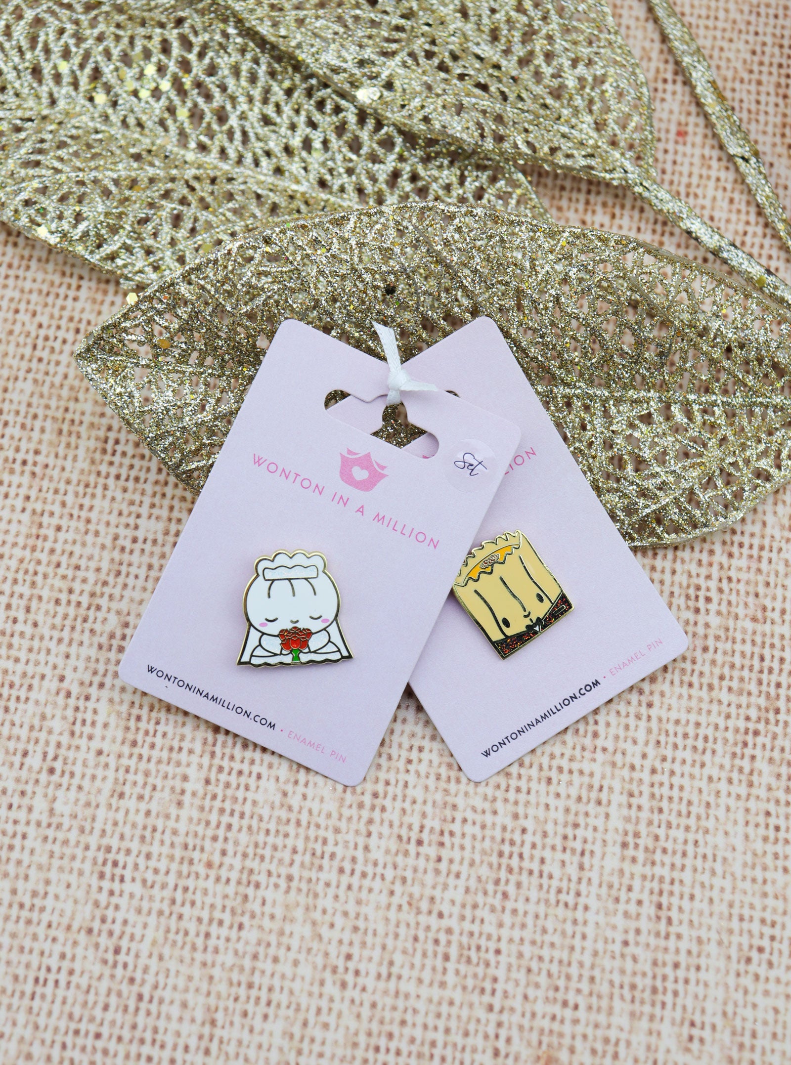 WEDDING STEAMIE & SUEY PINS | SET OF 2