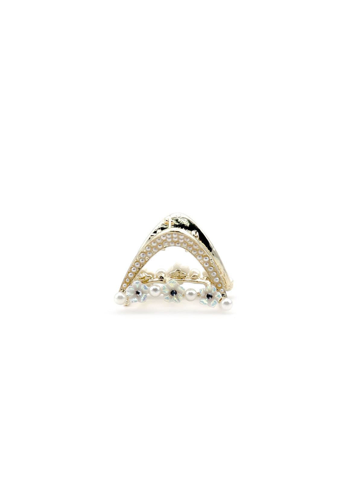Model wearing Jumi triangle mini hair claw in a half-up style
