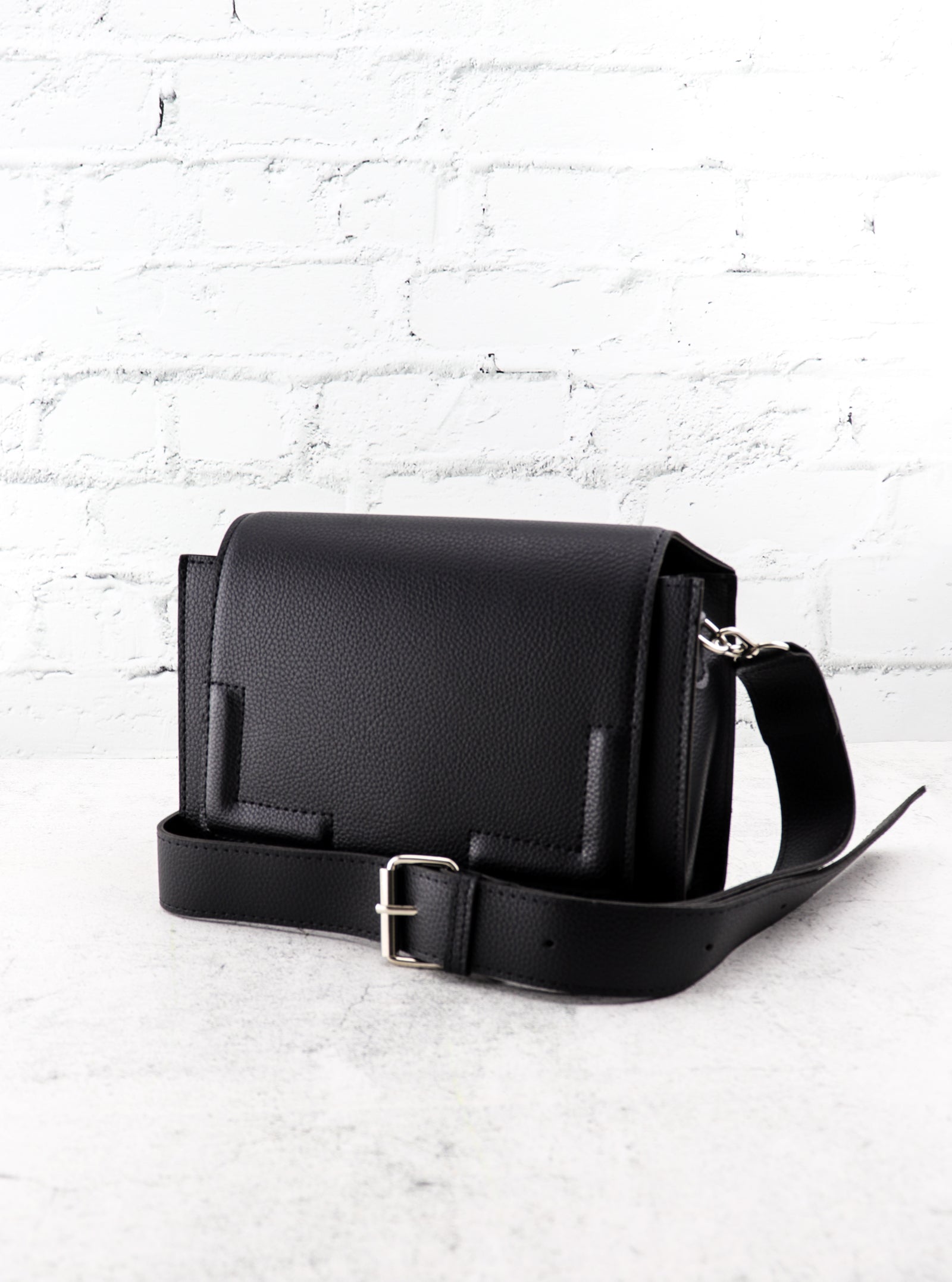 CATIA CROSSBODY