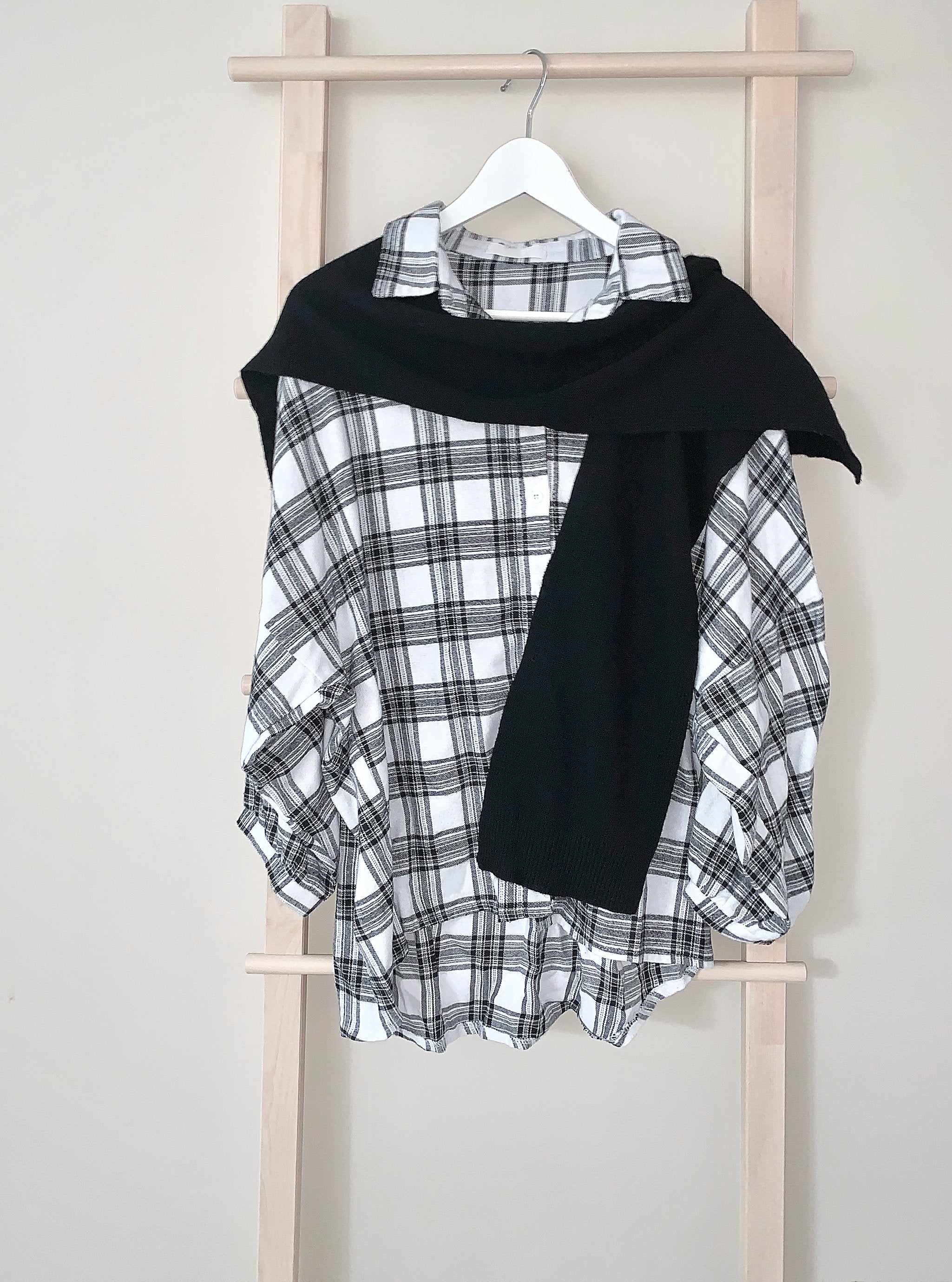 EZRA FAUX SLEEVE SHAWL - Simplique Mode