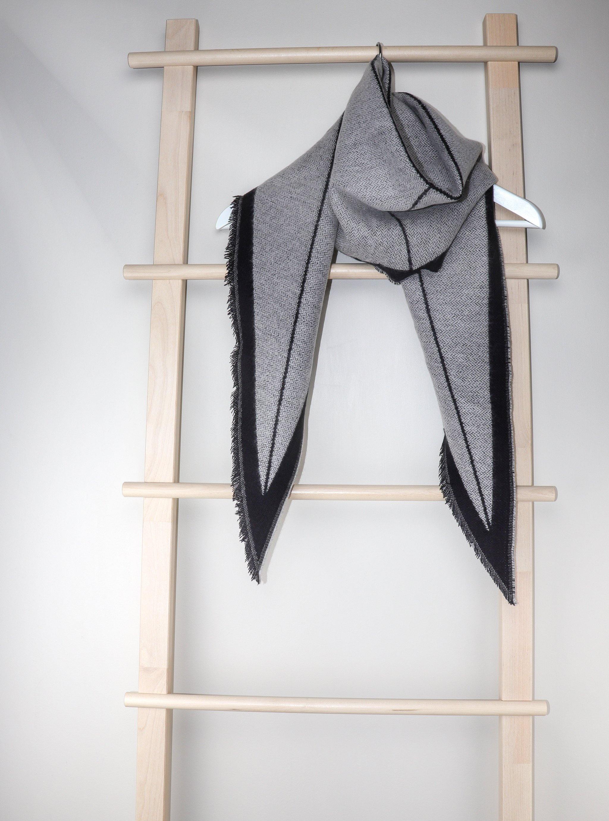 ENSLEY DIAMOND SCARF - Simplique Mode