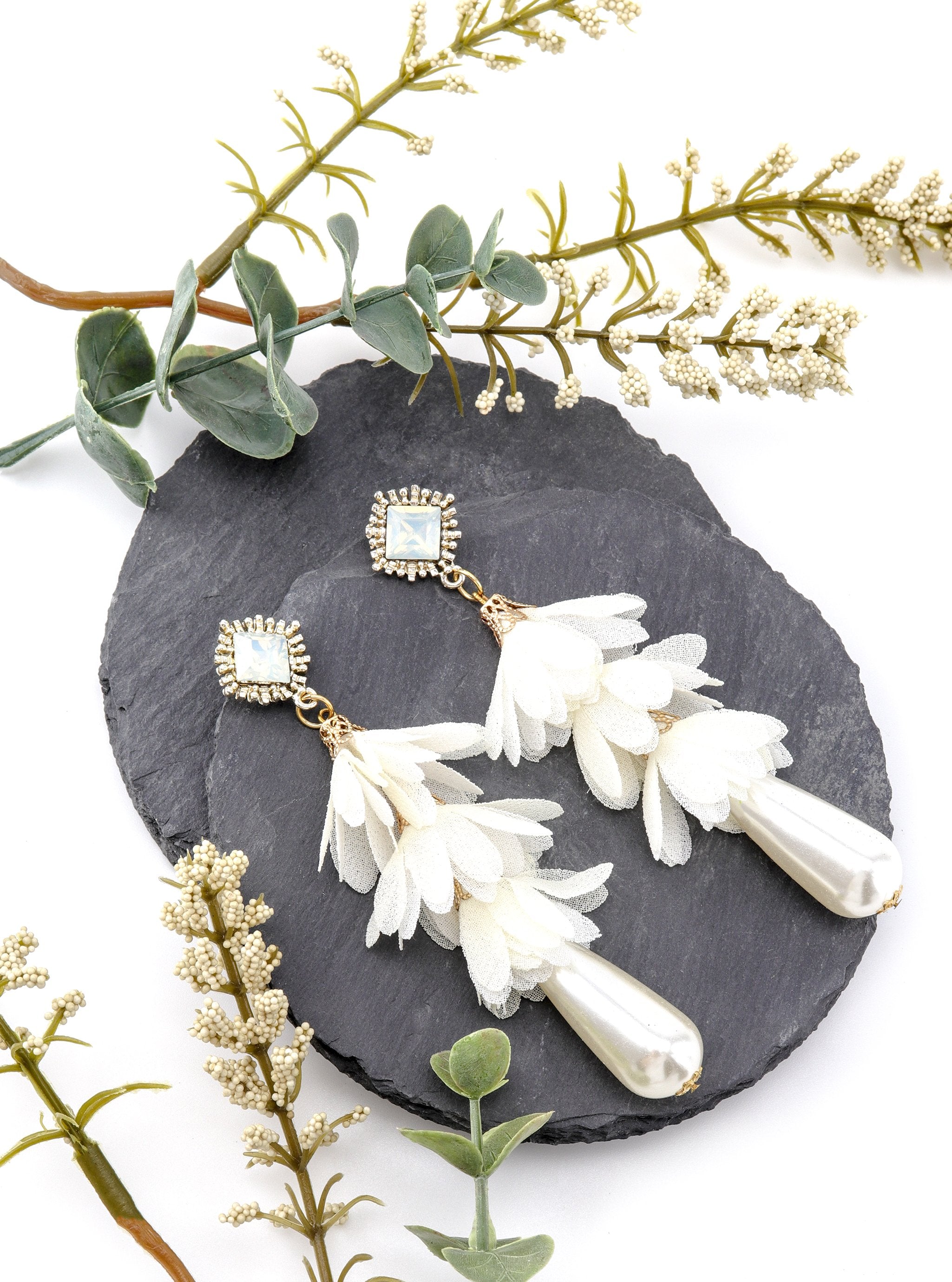 THAILA EARRINGS - Simplique Mode