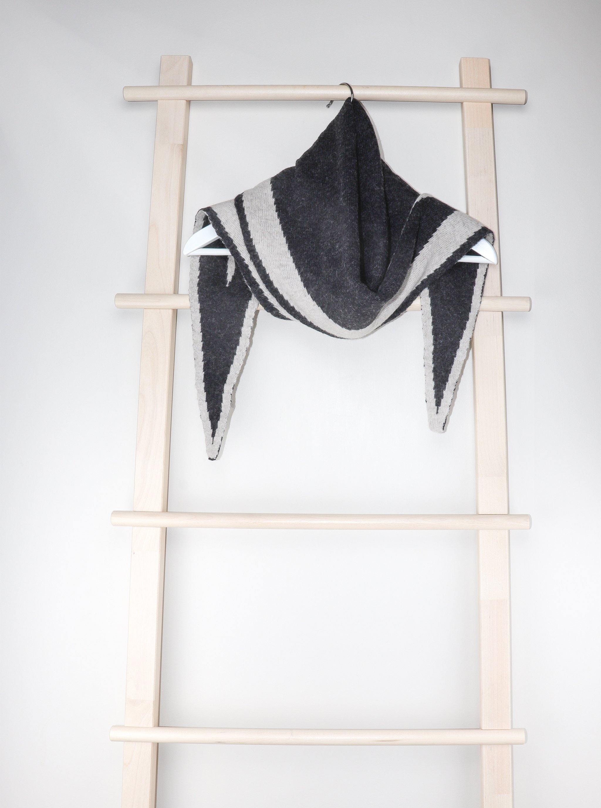 ELIANNA TRIANGLE SCARF - Simplique Mode