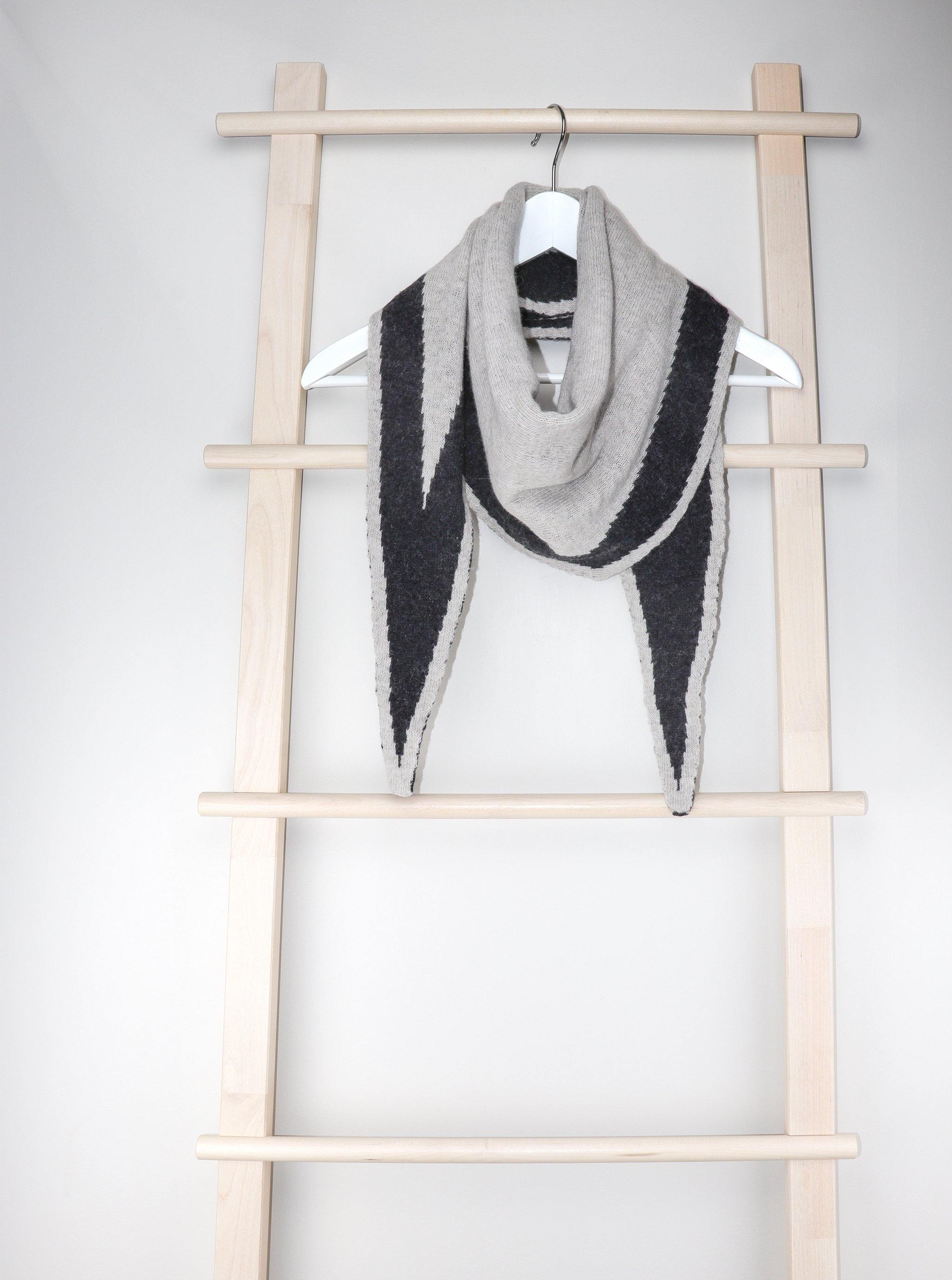 ELIANNA TRIANGLE SCARF - Simplique Mode
