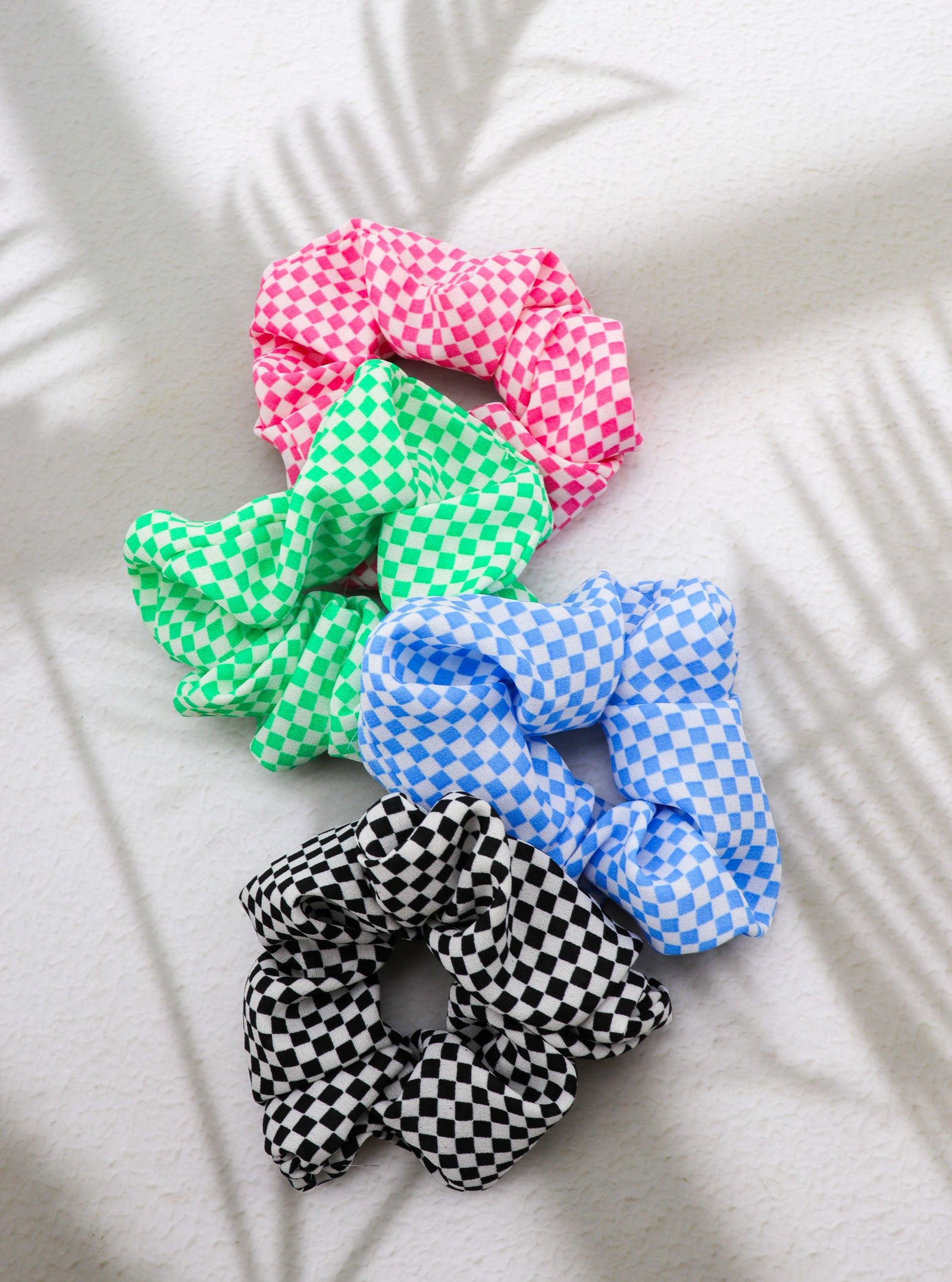 CHECKERBOARD SCRUNCHY