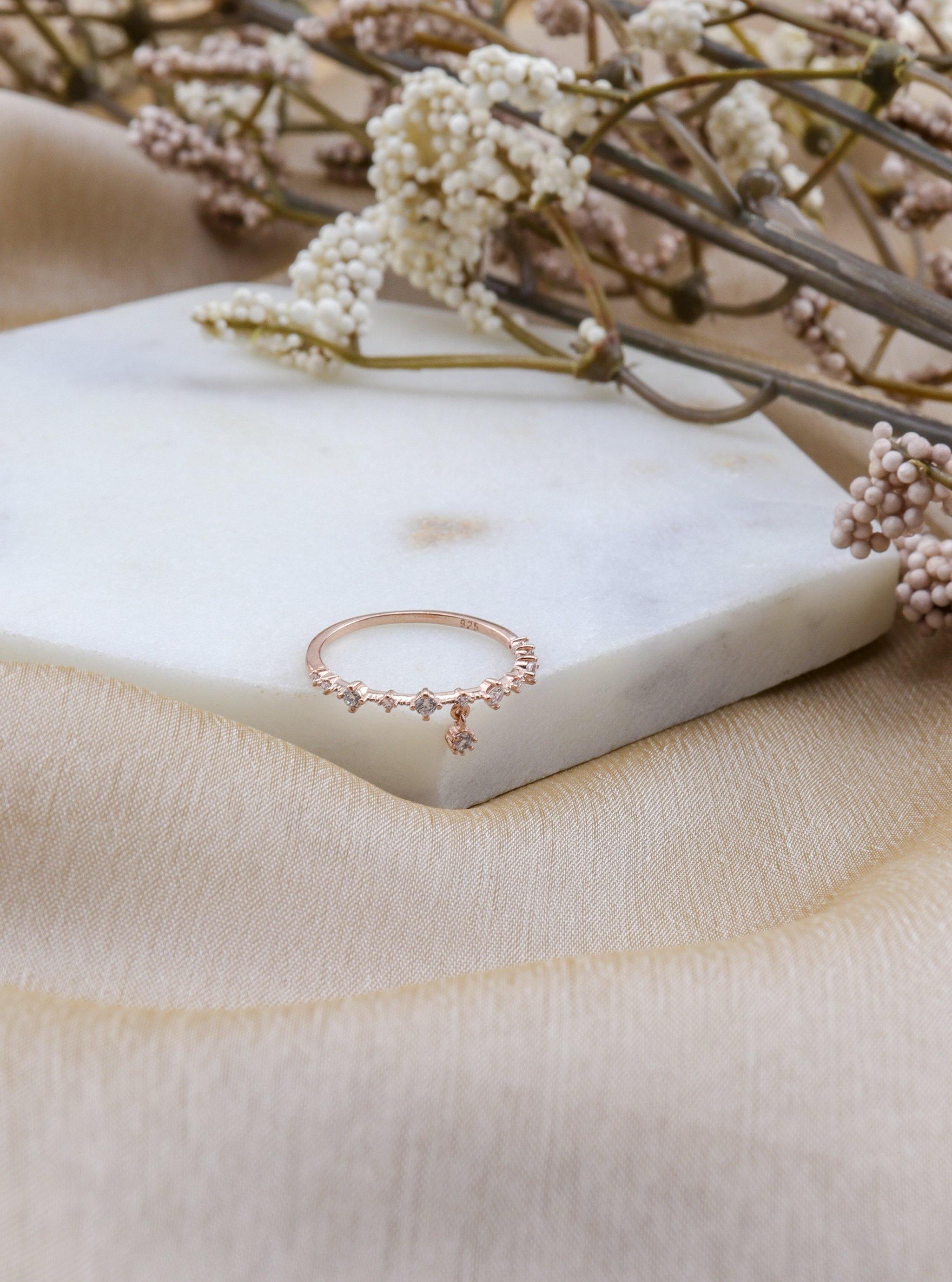 RANIYAH SILVER RING - Simplique Mode