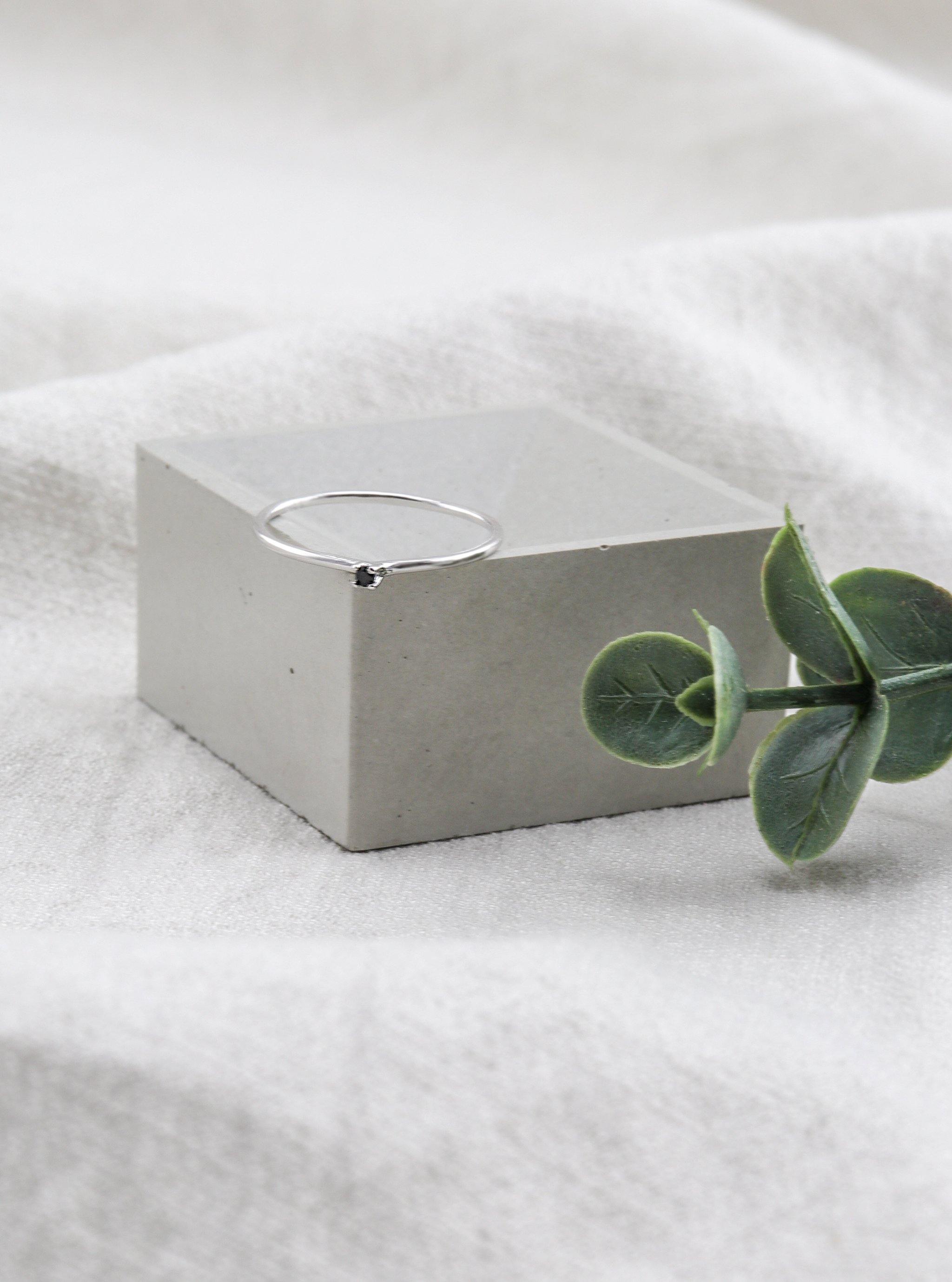 RIVKY SILVER RING - Simplique Mode