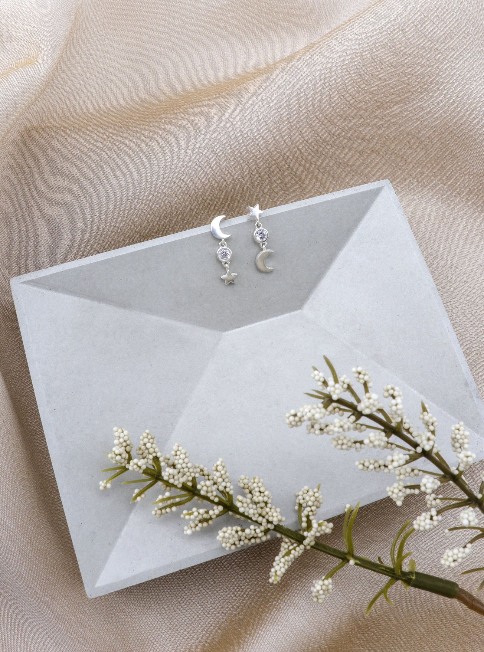 KHLOE SILVER EARRINGS