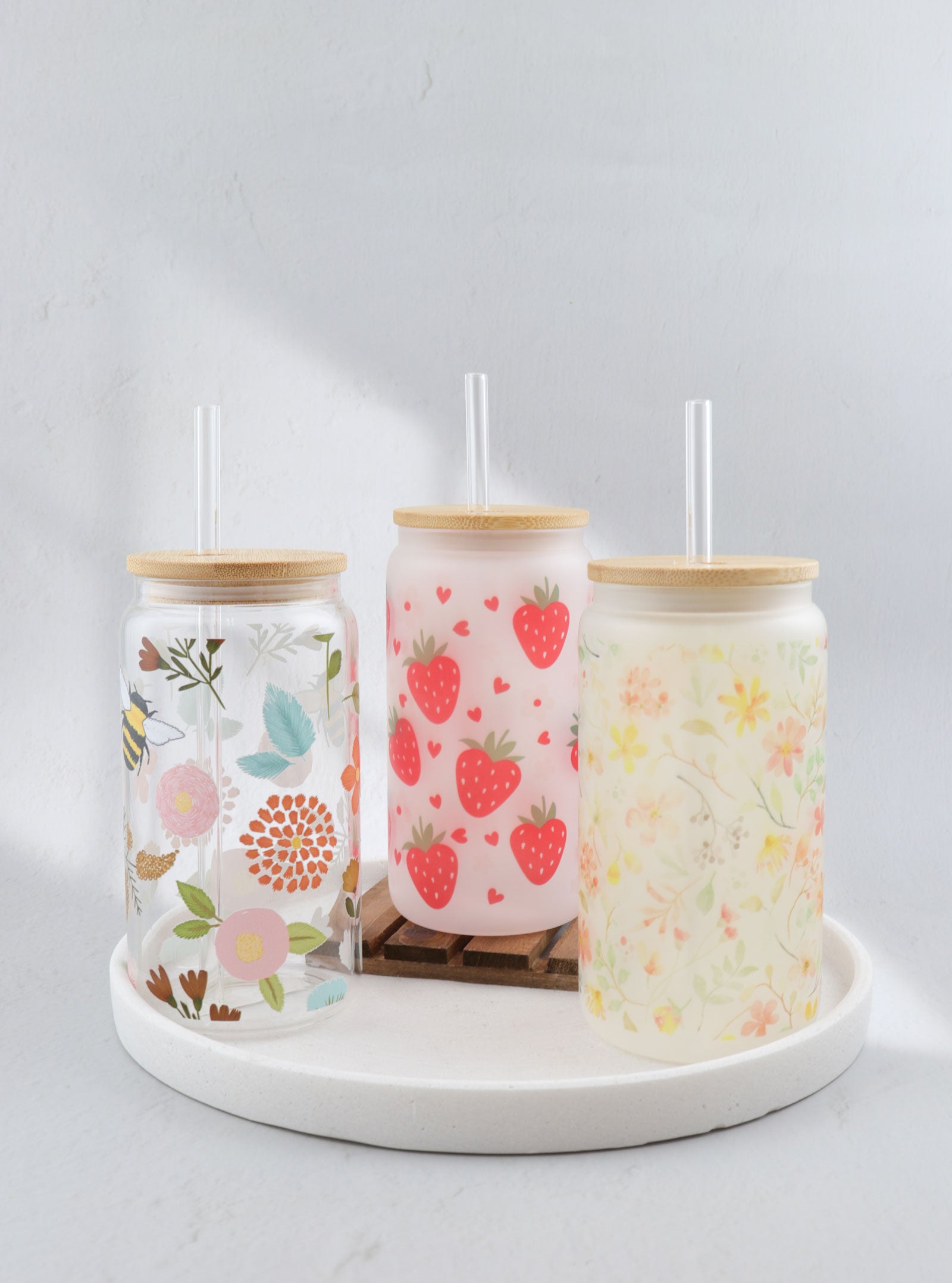 FLOWERS & BEES | 16 OZ GLASS TUMBLER WITH BAMBOO LID & STRAW
