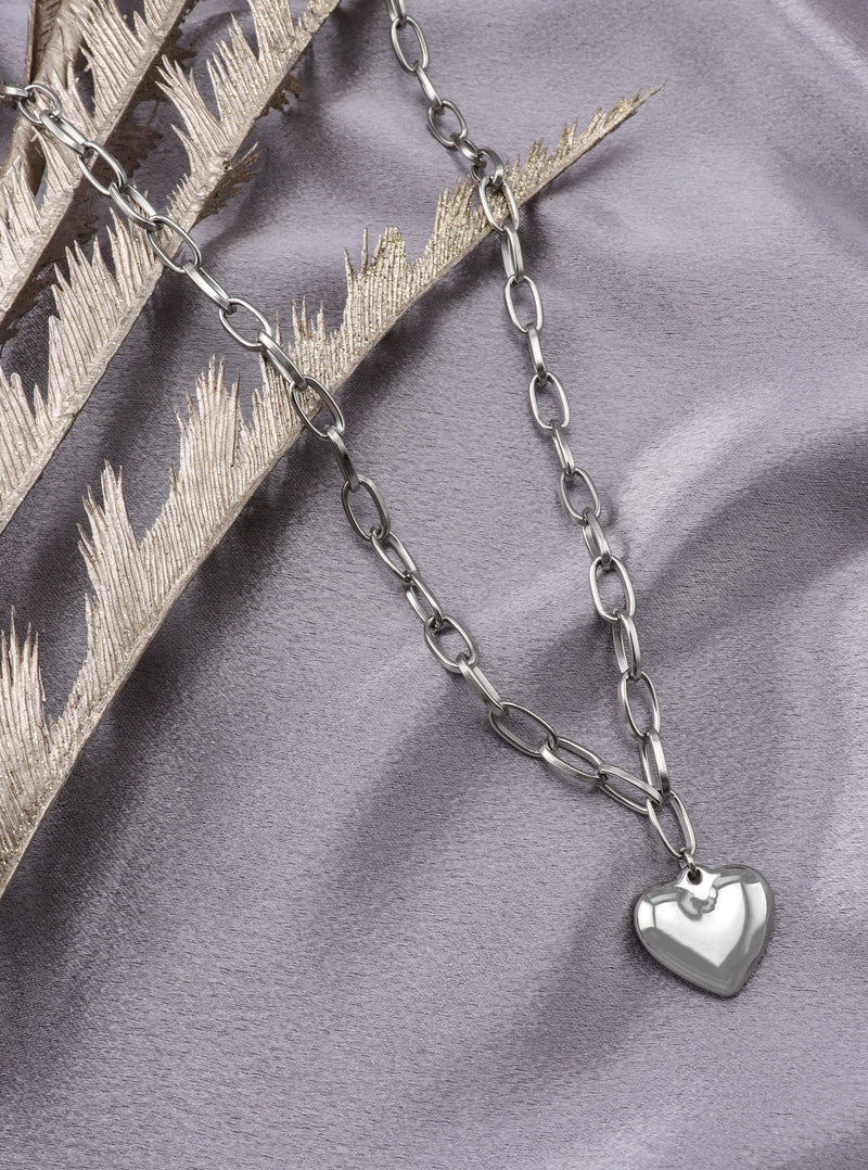 ADRIA NECKLACE